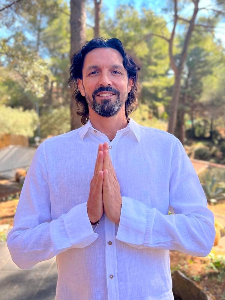 Professeurs de Yoga à St-Tropez Professeurs de Yoga à St-Tropez